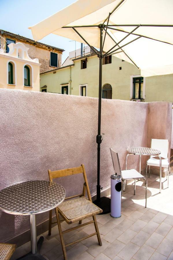 B&B Palazzo Fruscione Салерно Экстерьер фото